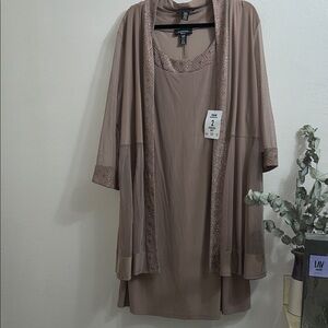 BNWT R&M Richards Women's Elegant Taupe dress 2 pcs set size 20